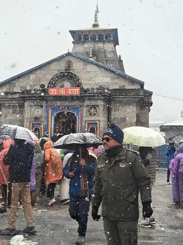 Snowfall at Kedarnath, IMD issues storm alert for several places in U’khand