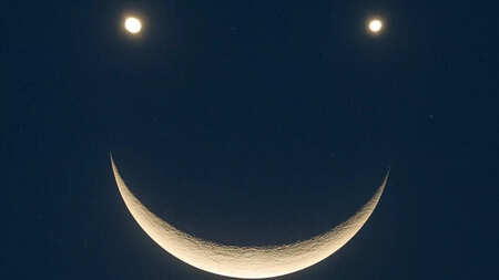 Rare 'smiley face' planetary alignment: Triple conjunction to light up the dawn sky on April 25