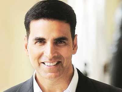 On Akshay Kumar's trip to UK on a private jet, bumper housie game on board