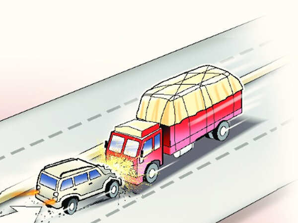 Six die as truck rams SUV near Namakkal in Tamil Nadu