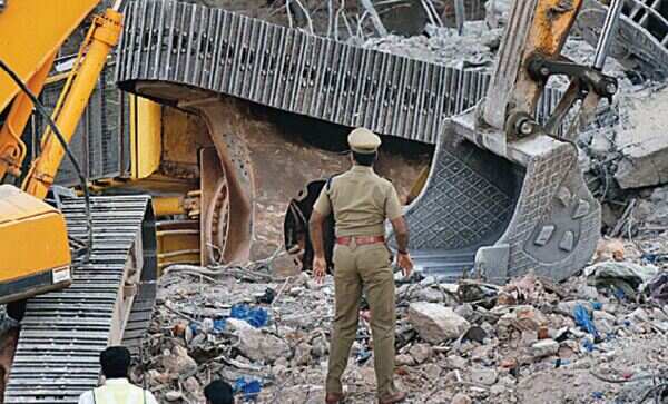 Worker dies at Chennai Silks site