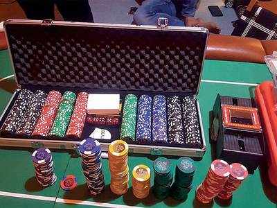 8 arrested from Cuffe Parade flat for gambling