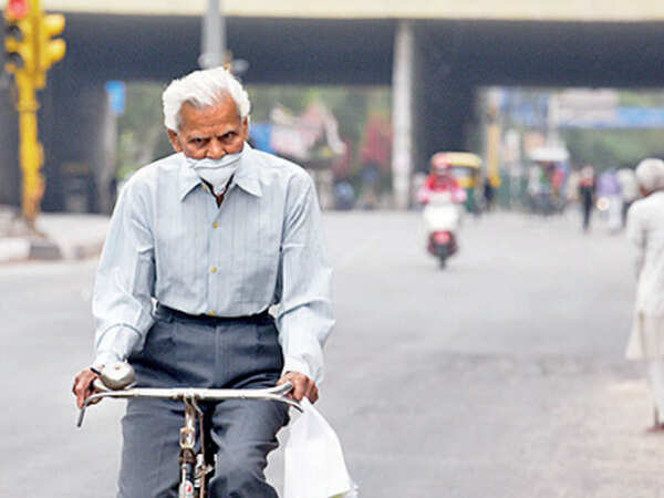 Delhi: Over-the-counter medicines go off shelves