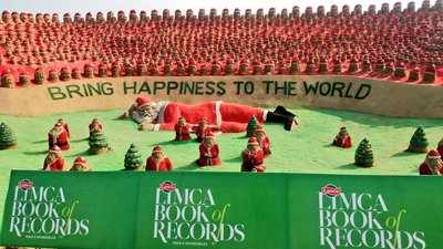 Sudarsan Pattnaik creates 1,000 Santa Claus sculptures, enters Limca Book of Records