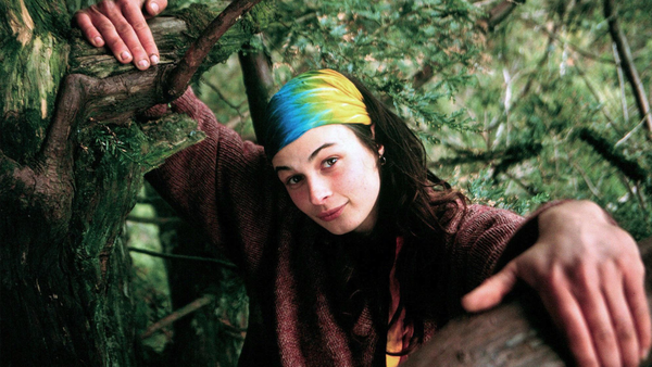 Meet Julia Butterfly Hill: Woman lived inside a 1,000-year-old tree for 738 days to stop it from being cut down