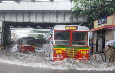 Cyclone Nisarga live updates: Heavy rain lashes Mumbai