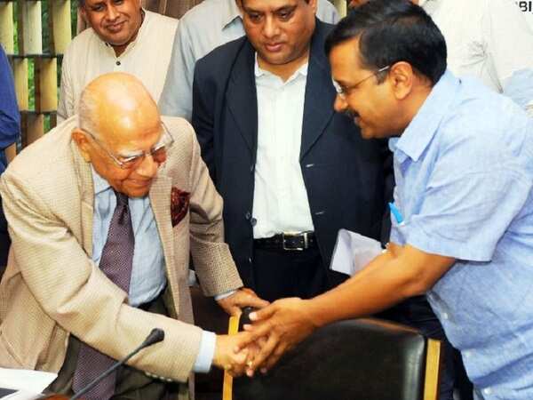 Ram Jethmalani bills Arvind Kejriwal Rs 3.42 crore, Delhi government wants taxpayers to pay