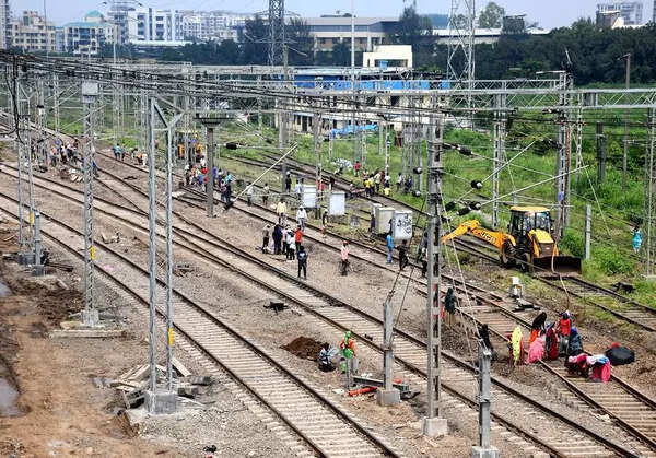 Nashik-Pune rly: Action committees to continue protest
