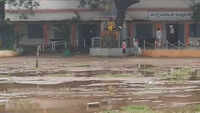 Visakhapatnam: Students, staff members face problems due to waterlogging in govt school 