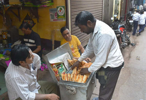 Patty seller, thrashed at Gita event for peddling non-veg, back in Kolkata but skips ‘unsafe areas’