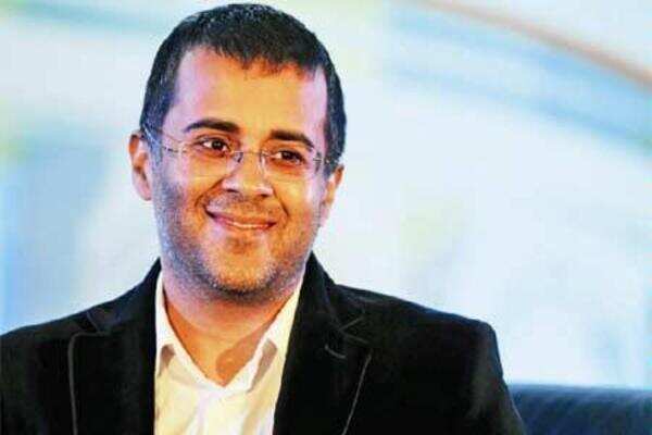 Rs 300 cr should be the B-Town benchmark: Chetan Bhagat