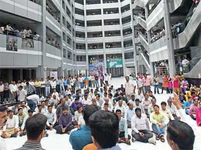 1.25 lakh govt staff to go on strike next week