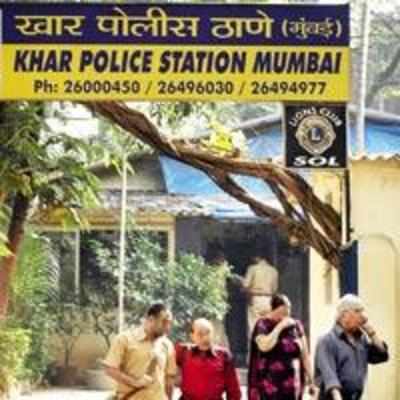 Khar residents to rebuild police station after getting BMC's nod