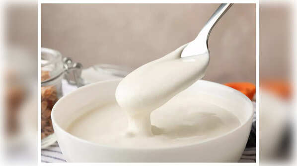 Why does curd turn sticky? Is it safe to eat sticky curd?