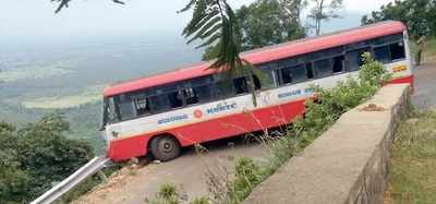 KSRTC driver who saved 60 passengers wins medal
