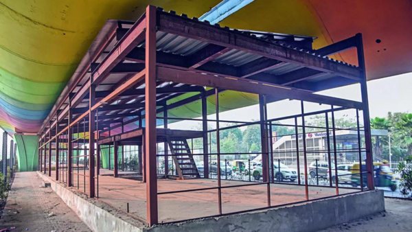 Match abandoned! Indoor sports facility under Lajpat Nagar flyover a non-starter