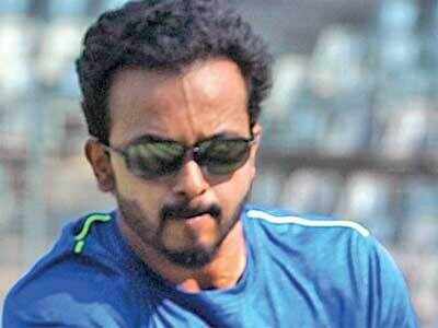 After hamstring injury during IPL 2018, Kedar Jadhav to fly to Australia for surgery