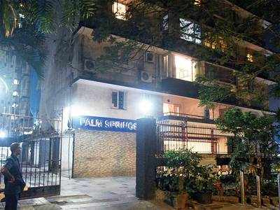 Court bars maternal grandson & grand-daughter-in-law from entering 90-yr-old’s Cuffe Parade house