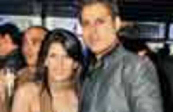 Atul-Gauri's anniversary bash 