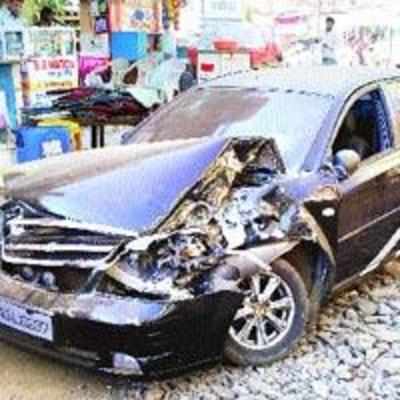 Youth arrested for rash drunk driving on Vashi-K'khairane Rd