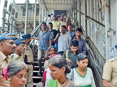 To prevent crowd, rlys to restrict WiFi at stations