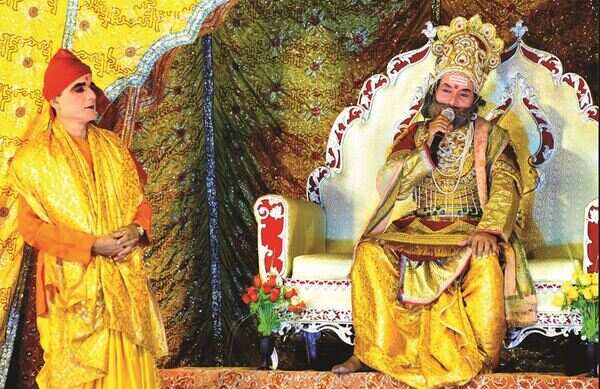 When Ramleela troupe from Ayodhya portrayed Ravana as scholar, expert