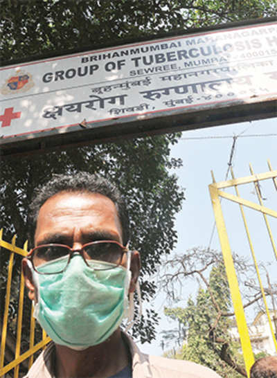 Another TB patient ends life, cuts throat with shaving blade