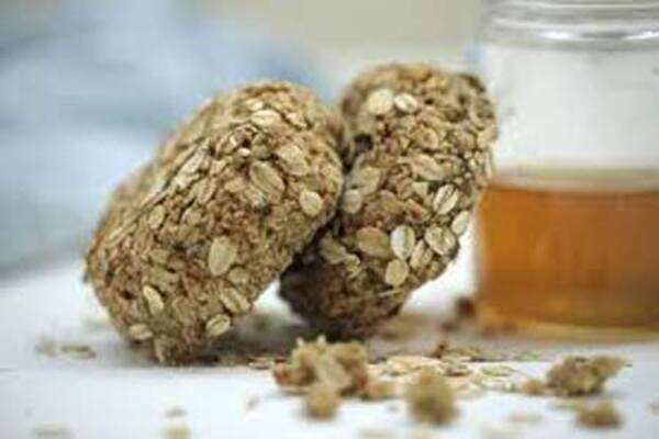Recipe: Healthy oat and honey balls