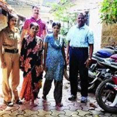 Panvel cops nab three women accused of theft