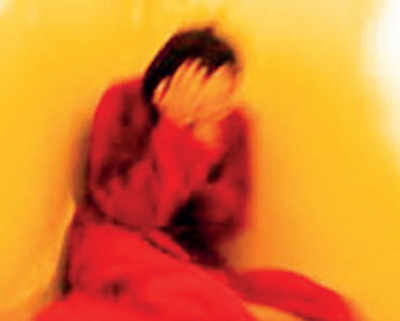 Two youths kidnap 15-yr-old schoolgirl from bus stop, rape her at Alandi lodge