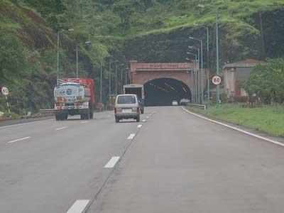 Toll on Mumbai-Pune E-way to rise 18% to Rs 230 from Apr 1