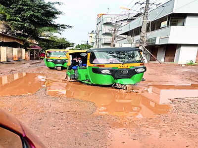 Hurdle race through Janatha Colony