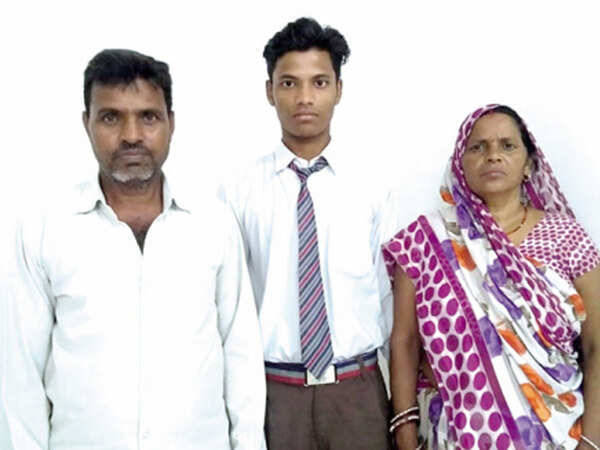 UP: Poor Barabanki farmer sows sacrifice, son reaps success