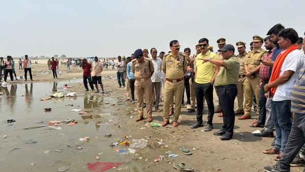 During Mundan ceremony, 2 UP girls slip into river Ganga; rescue attempt turns fatal, 4 drown