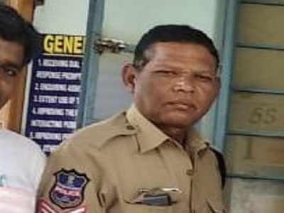 Telangana: Cop shoots self with superior’s service revolver