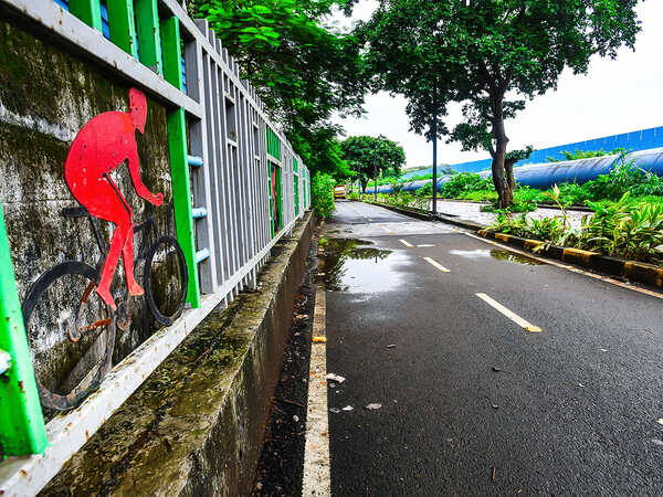 What ails Mumbai's cycle track plan?