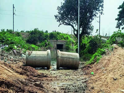 Vent out: Curtains on route linking Croma Road to ORR