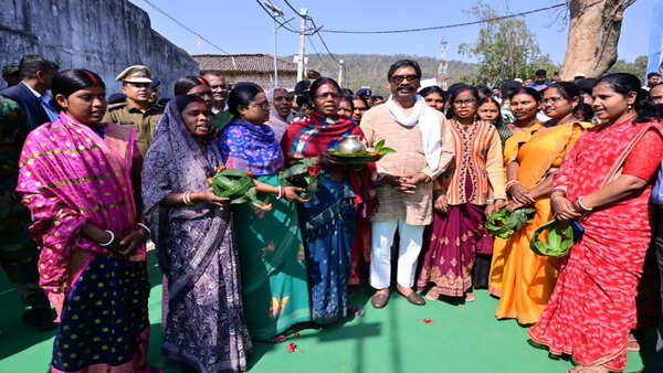 CM visits native village to attend meet to choose Pahan