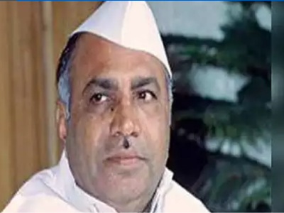 Former Maharashtra Chief Minister Shivajirao Patil-Nilangekar passes away