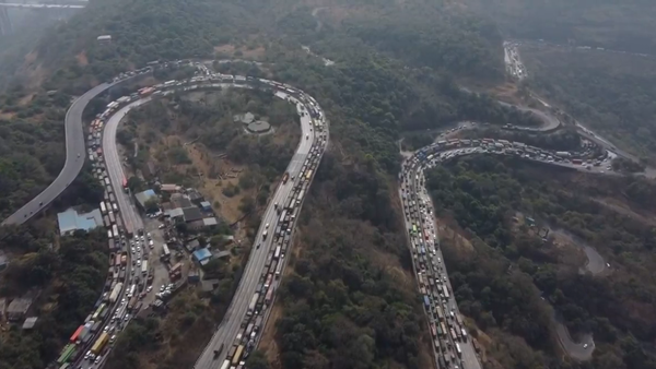 Could the 13-km ‘missing link’ on Pune–Mumbai Expressway have prevented 32-hour jam?