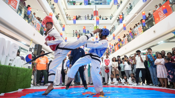 Korean fair opens doors of K-pop, ramen in city