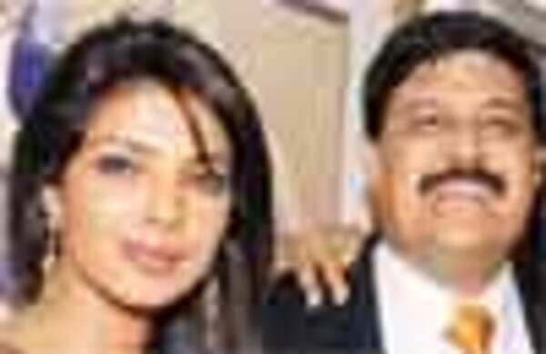 Priyanka's birthday bash for dad