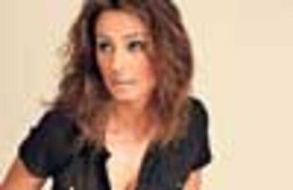 Kashmera keeps track of Bigg Boss