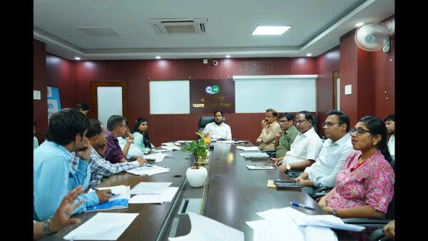 PMC to complete road repair, water supply projects by June