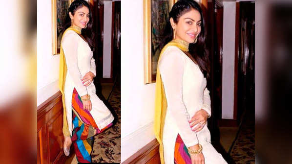 ​THIS throwback picture of Neeru Bajwa in a suit is your go-to Holi look