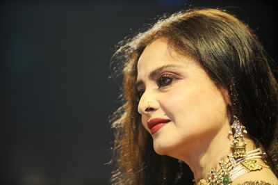 Bollywood's eternal diva Rekha turns 62