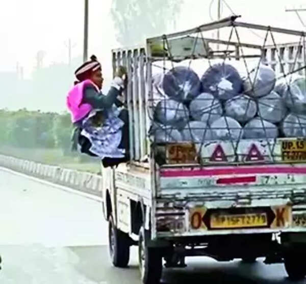 ‘Till theft do us part’: Meerut groom ditches rituals to chase man who stole Rs 50-note garland