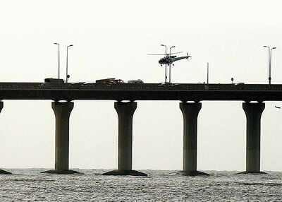 23-year-old jumps off Bandra-Worli Sea Link