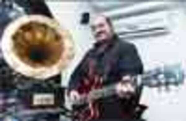 Leslie Lewis going solo