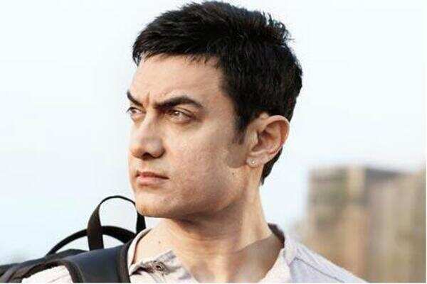 Why does Aamir cry every sunday?